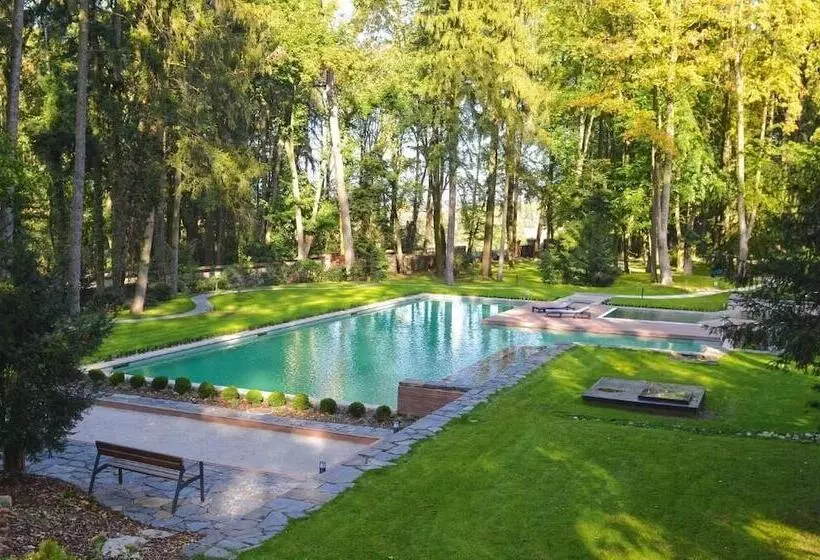 Aamiaismajoitus (B&B) Separé V Zahradě