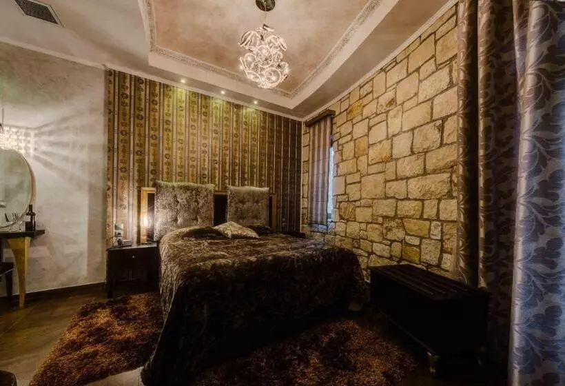 Chateau Rond Boutique Hotel & Spa
