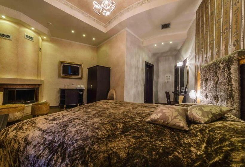 Chateau Rond Boutique Hotel & Spa