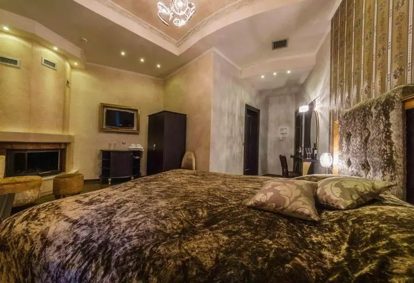 Chateau Rond Boutique Hotel & Spa