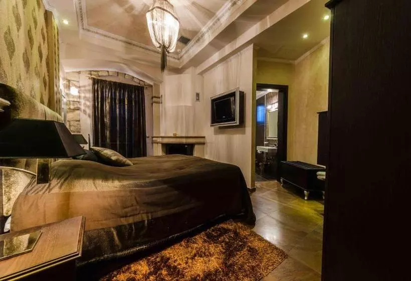 Chateau Rond Boutique Hotel & Spa