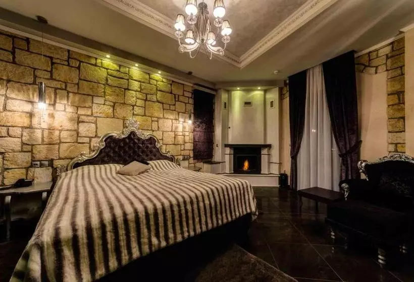 Chateau Rond Boutique Hotel & Spa