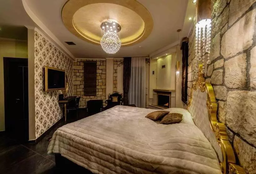 Chateau Rond Boutique Hotel & Spa