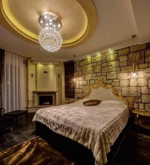 Chateau Rond Boutique Hotel & Spa