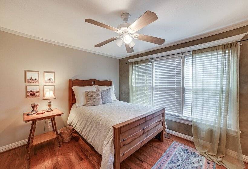 Clarksville Home W/ Porch & Fishing Pond Access!