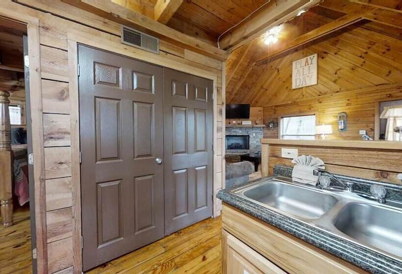 Evie S Mountain Castle