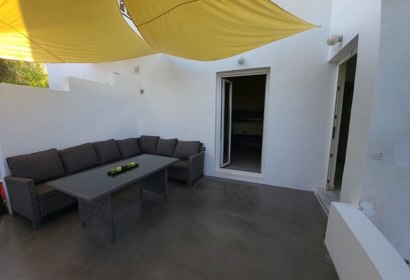 فندق فئة نجمة واحدة Black Fig