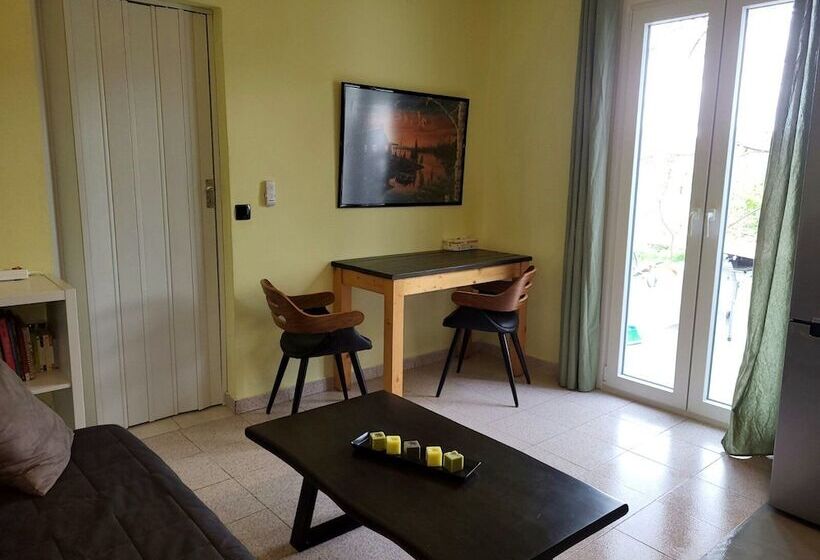 فندق فئة نجمة واحدة Black Fig