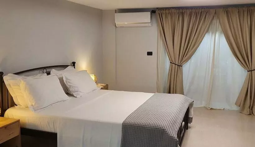 簡易ホテル Black Fig