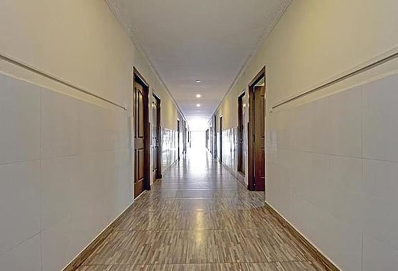 ホテル Abu Residency