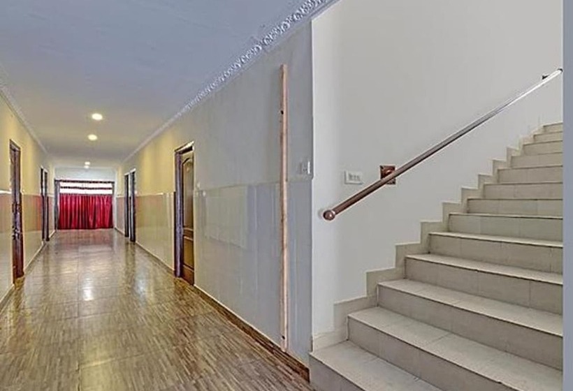 ホテル Abu Residency