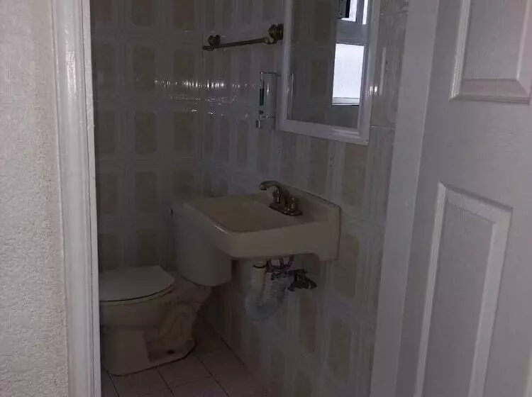 ホテル Alameda Maravatio