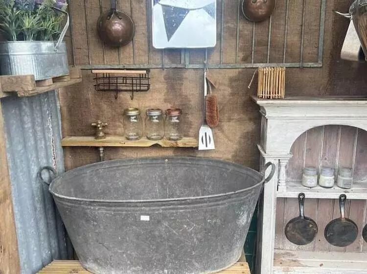 Hotelli Bridie Rose   Hot Tub Extra Charge Exotic Animals