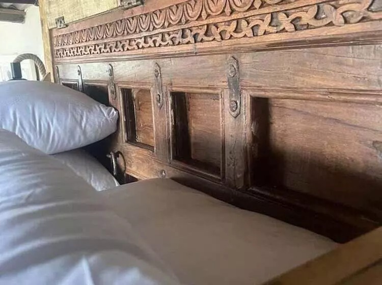 Hotelli Bridie Rose   Hot Tub Extra Charge Exotic Animals