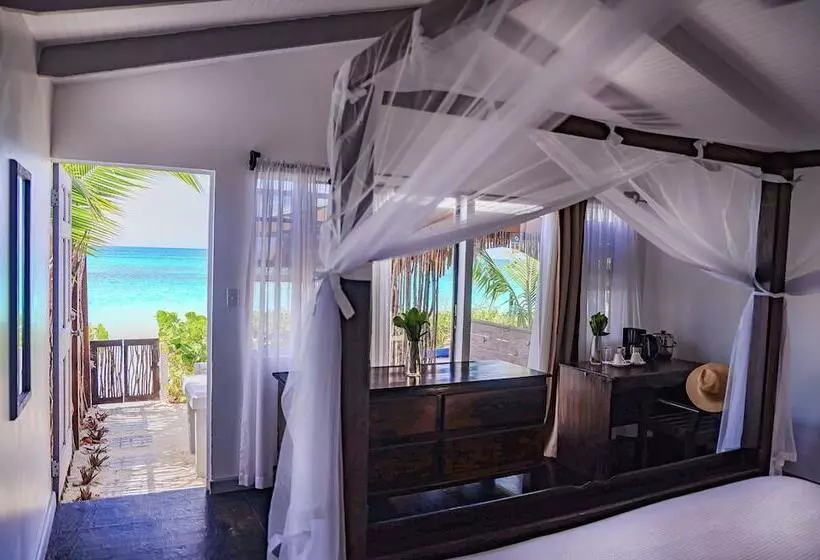 هتل Conch Beach Cabins   Rumbus Beach