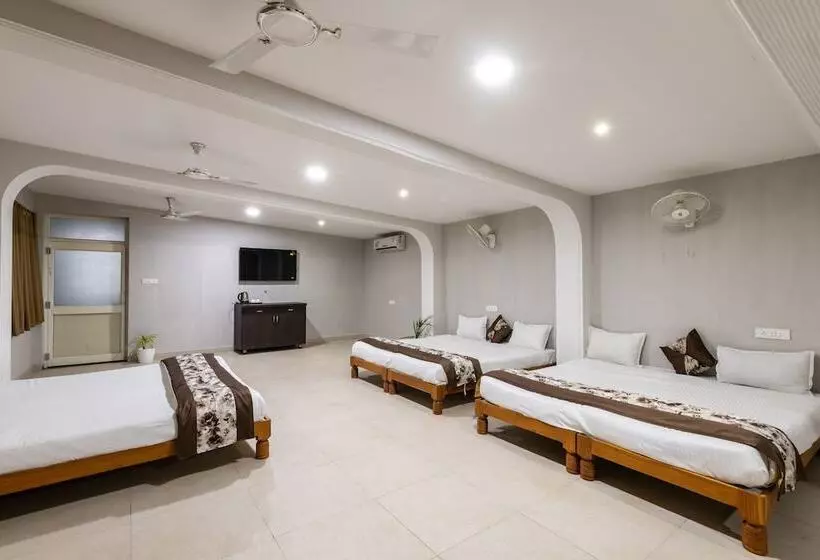 Hotelli Goldmark Resort Churna In Satpura National Park