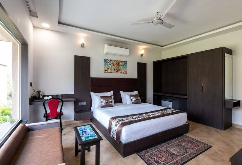 בית מלון כפרי Goldmark Resort Churna In Satpura National Park