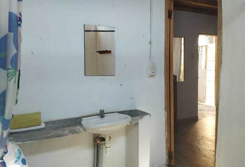 Отель Los Almendros Mancora