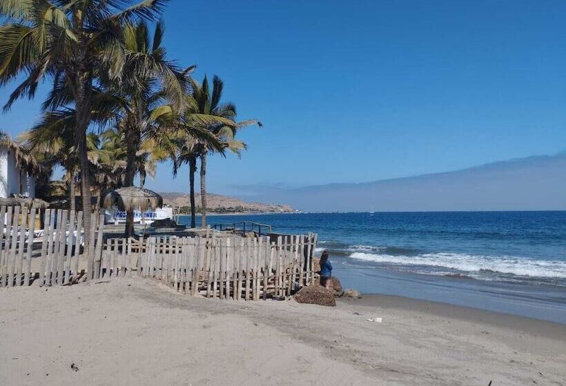 Отель Los Almendros Mancora