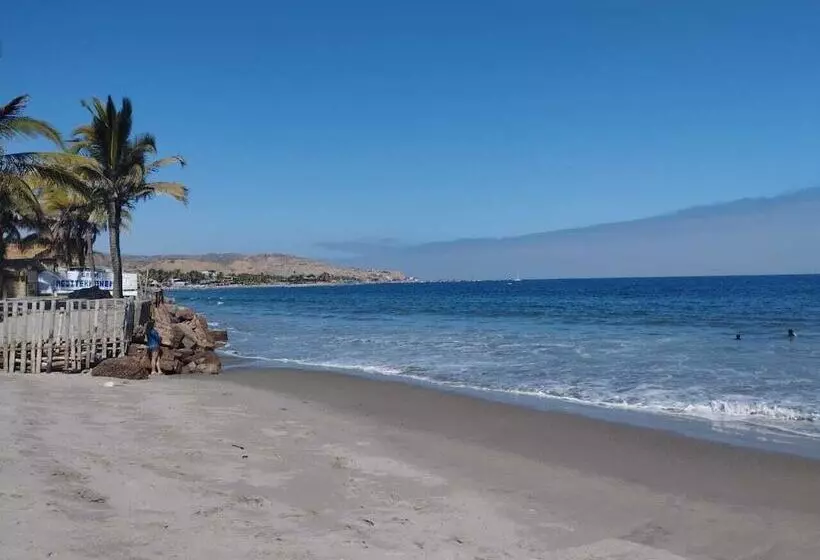 هتل Los Almendros Mancora