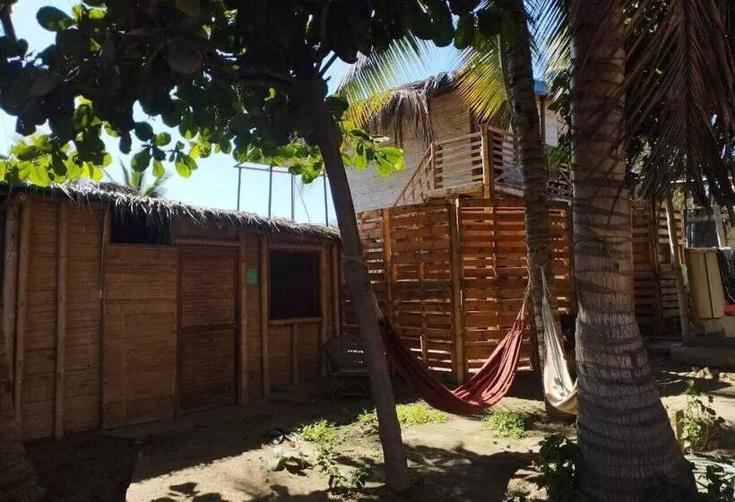 هتل Los Almendros Mancora