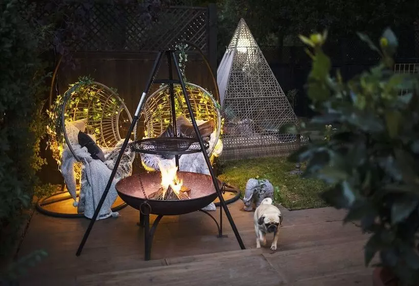 ホテル Romantic Lodge On Edge Of Nature Reserve