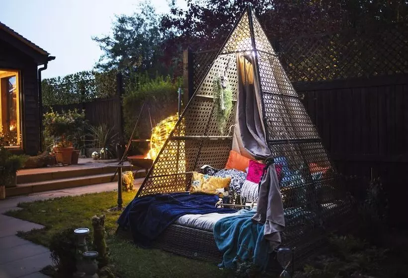 ホテル Romantic Lodge On Edge Of Nature Reserve