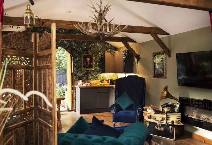 ホテル Romantic Lodge On Edge Of Nature Reserve