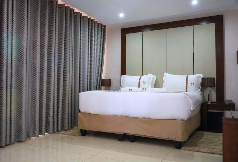 هتل The Distinction Boutique