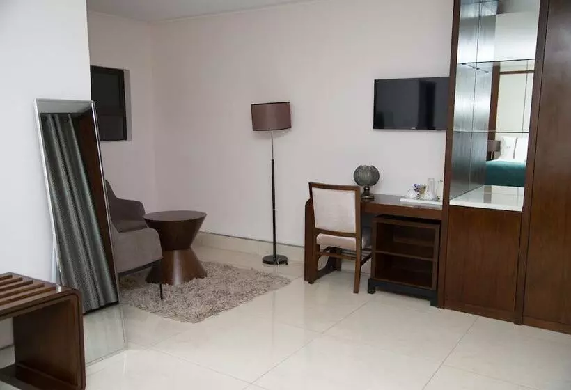 هتل The Distinction Boutique