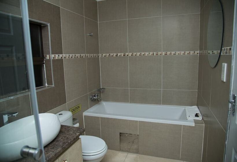 هتل The Distinction Boutique