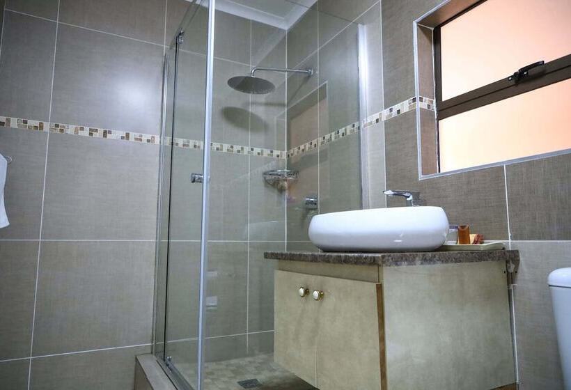 هتل The Distinction Boutique