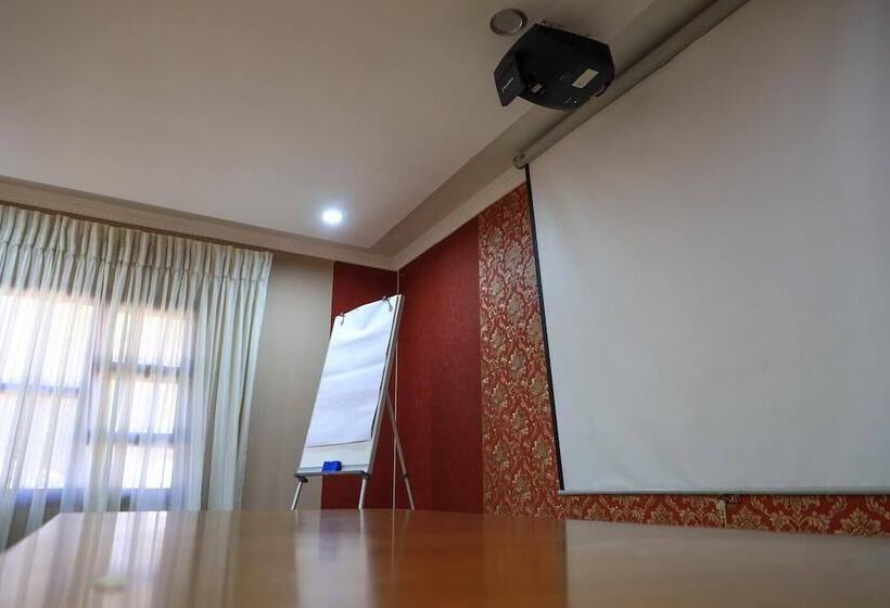 هتل The Distinction Boutique