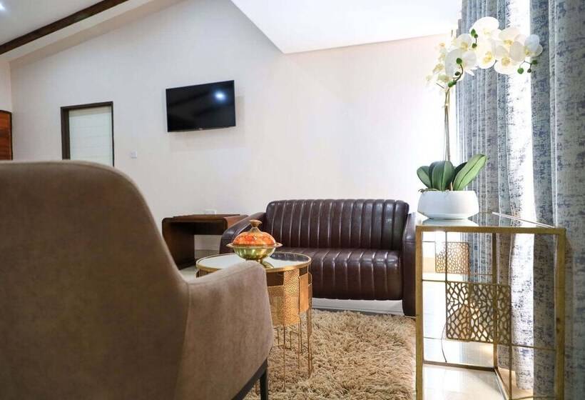 هتل The Distinction Boutique