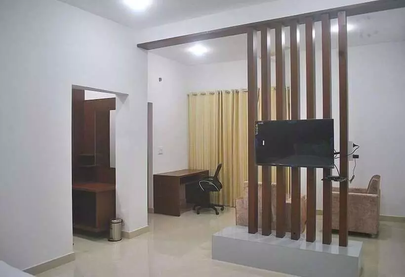 ホテル Himalayan Off Trails