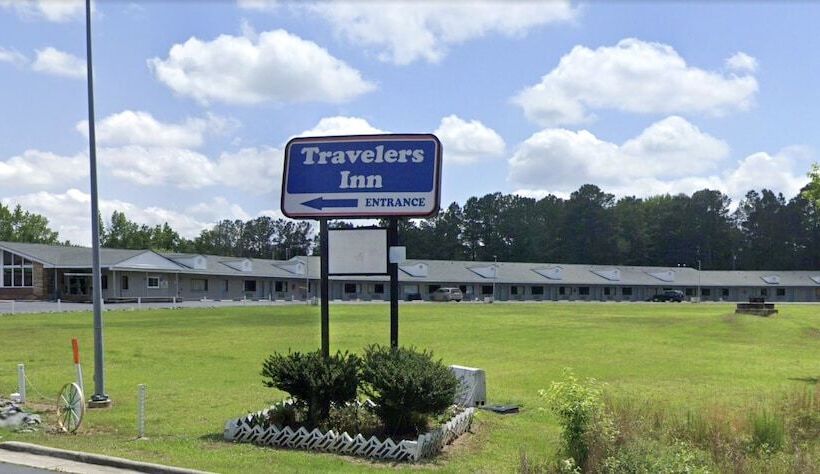 ホテル Travelers Inn