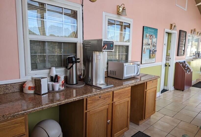 ホテル Travelers Inn