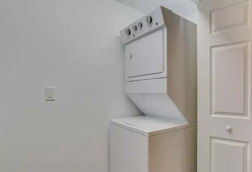 Hike, Swim & Ski: Home W/ Deck In Lackawaxen