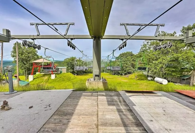 Hike, Swim & Ski: Home W/ Deck In Lackawaxen