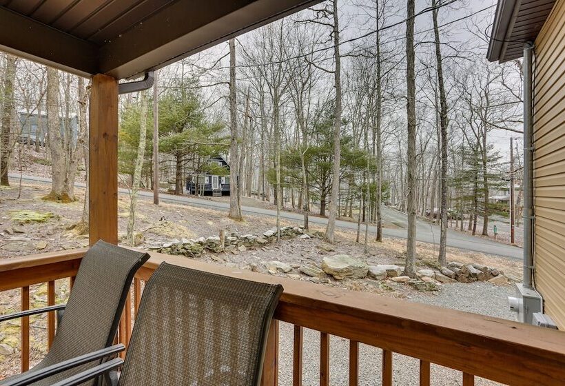 Hike, Swim & Ski: Home W/ Deck In Lackawaxen