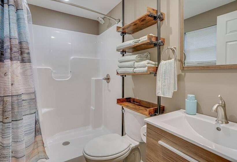 Hike, Swim & Ski: Home W/ Deck In Lackawaxen