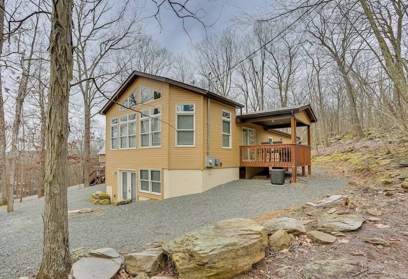 Hike, Swim & Ski: Home W/ Deck In Lackawaxen