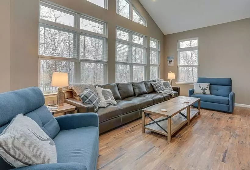 Hike, Swim & Ski: Home W/ Deck In Lackawaxen