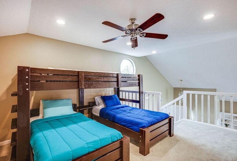 Lakefront Montgomery Home W/ Private Dock!