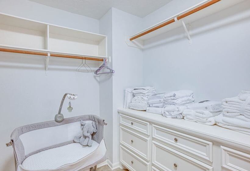 Lakefront Montgomery Home W/ Private Dock!