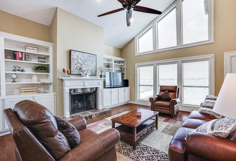 Lakefront Montgomery Home W/ Private Dock!