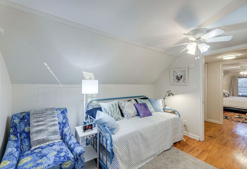 Lovely Lexington Home: 4 Mi To Downtown!