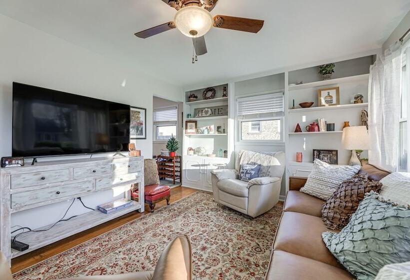 Lovely Lexington Home: 4 Mi To Downtown!