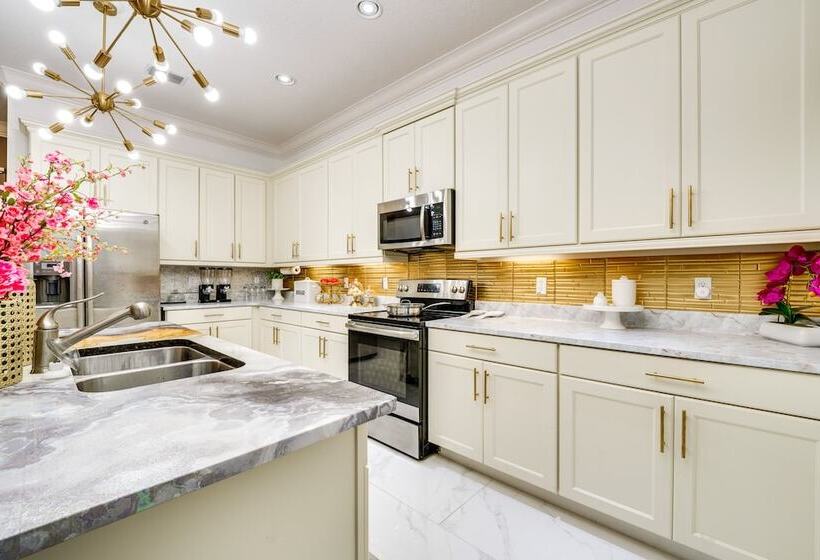 8 Mi To Disney: Home W/ Pool In Kissimmee