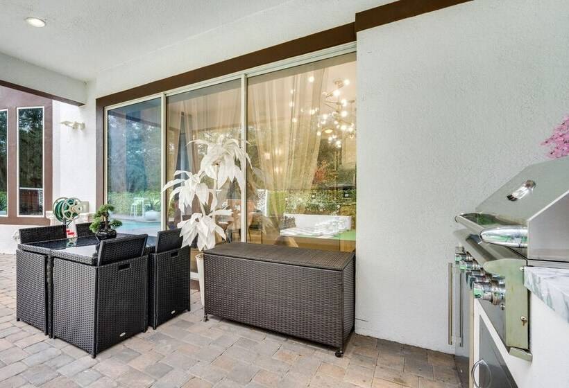 8 Mi To Disney: Home W/ Pool In Kissimmee